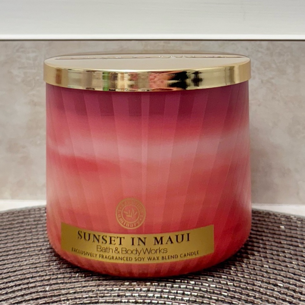 NWT Bath & Body Works Sunset in Maui Scented 3-Wick Candle BBW